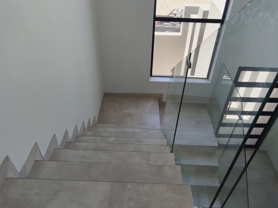 4 Bedroom Property for Sale in Sandown Western Cape